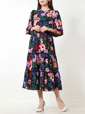 Clover and Stone Floral Tiered Midi Dress in Black with Multicolor Bloom